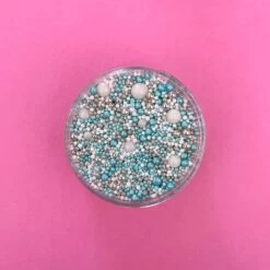 Doe Sprinkles Winter Wonderland Sprinkles 100g -Wilton Shop doe sprinkles winter wonderland sprinkles 100g p16510 57747 image