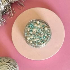 Doe Sprinkles Winter Wonderland Sprinkles 100g -Wilton Shop doe sprinkles winter wonderland sprinkles 100g p16510 57748 image