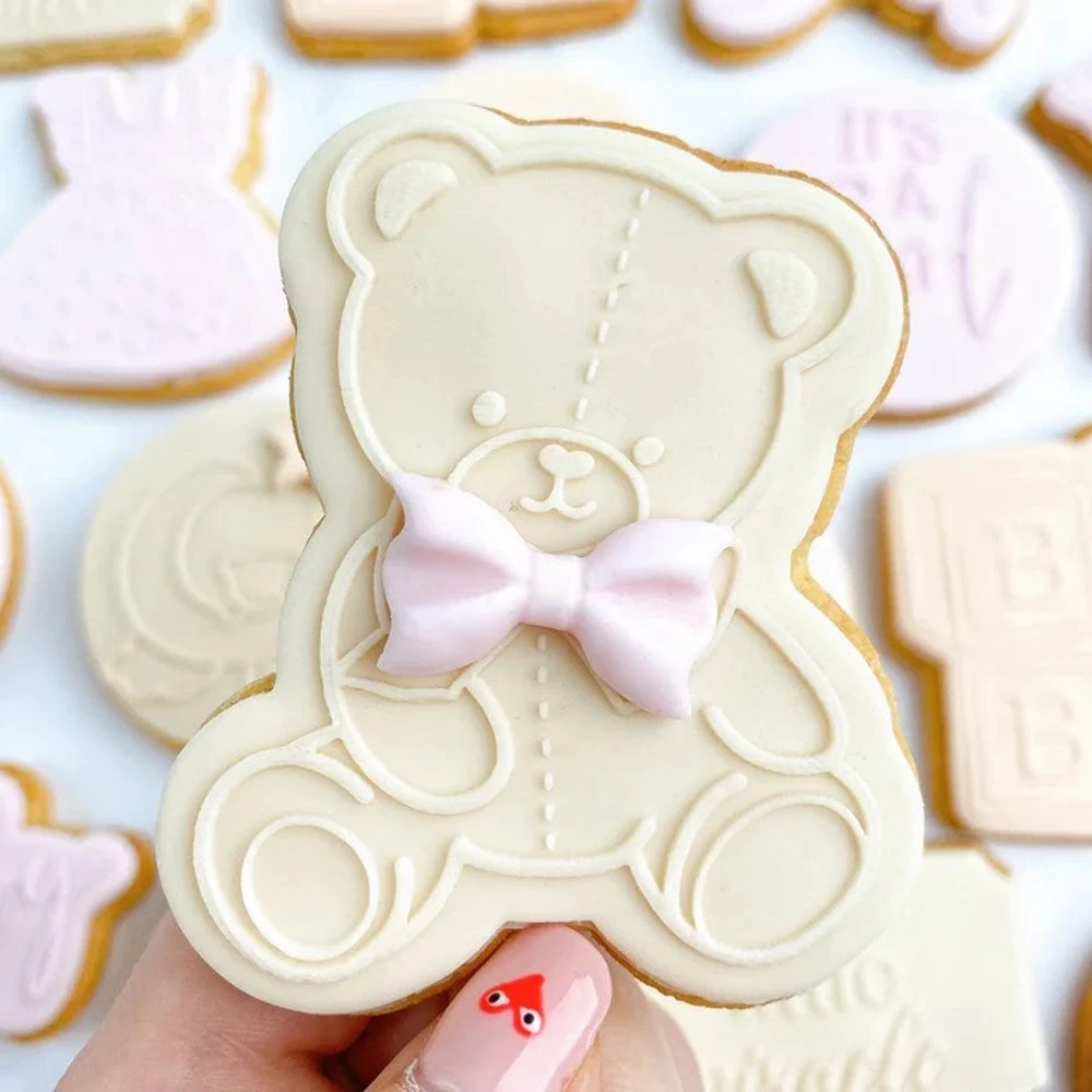 Oh My Cookie Teddy bear ours Cookie Stamp + cookie cutter Oh My Cookie Teddy Bear Ours Cookie Stamp + Cookie Cutter -Wilton Shop oh my cookie teddy bear ours cookie cutter p17165 61351 image