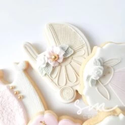 Sarah Maddison Rattan Pram Cookie Stamp & Cutter 3 Sarah Maddison Rattan Pram Cookie Stamp & Cutter -Wilton Shop sarah maddison rattan pram cookie stamp cutter p15775 55027 image