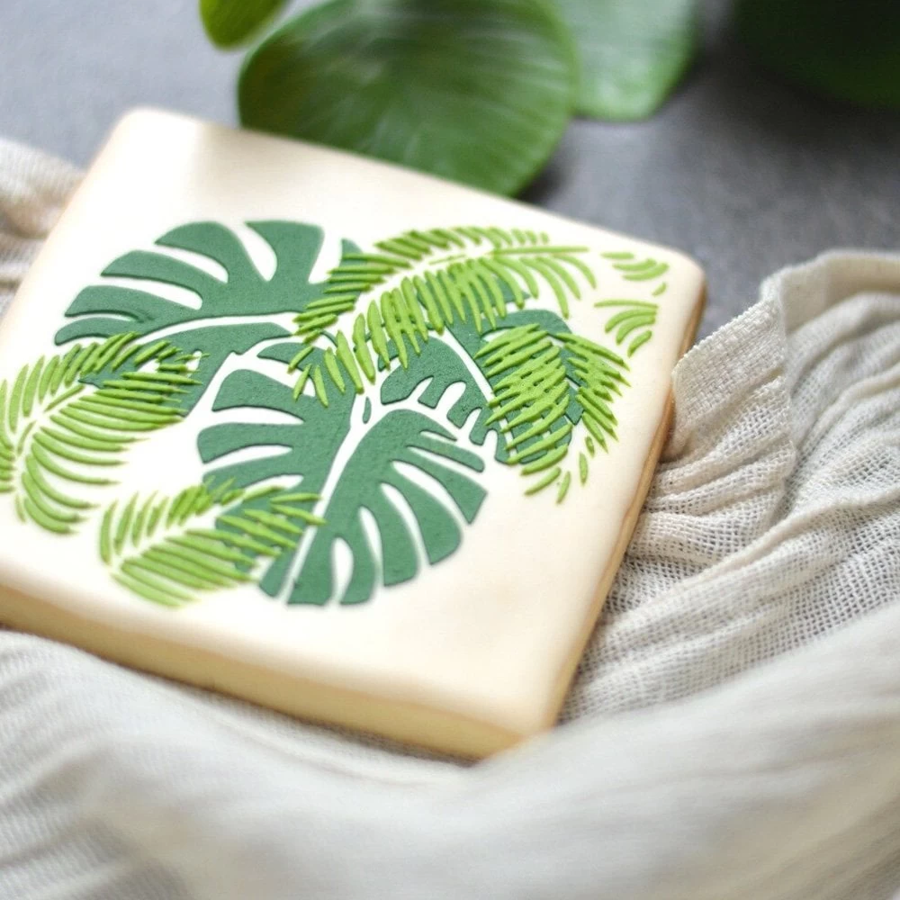 Silvia Favero Cookie Stencil - Nature - Set of 7 Silvia Favero Cookie Stencil - Nature - Set Of 7 -Wilton Shop silvia favero cookie stencil nature set of 7 p14097 49162 image