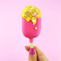 Super Streusel Superbox Summer Fling - Assortment Of Sprinkle, Chocolate Balls, Dragees With Crispy Center -Wilton Shop super streusel superbox summer fling assortment of sprinkle chocolate balls dragees with crispy center p9208 35445 image